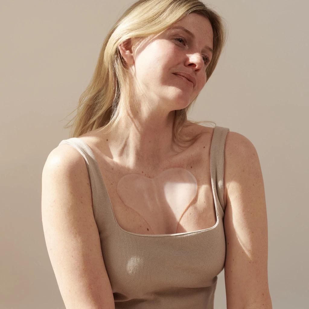 Patch Pour Décolleté Réutilisable à L'aloe Vera One Calm Away- Apricot 2 Patch Pour Décolleté Réutilisable à L'aloe Vera One Calm Away- Apricot – Image 2